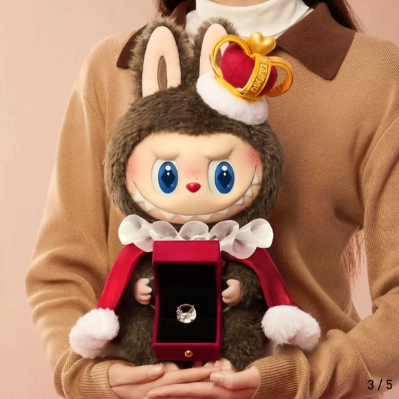 THE MONSTERS Let's Checkmate Series-Vinyl Plush Doll 14.57 Inches - Picture 5 of 10